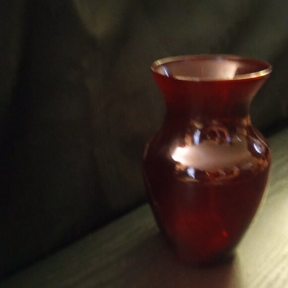 Vintage Ruby Red Glass 8" Flower Vase - Picture 4 of 4